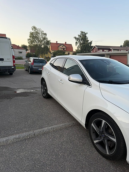 Volvo V40 5 of 9