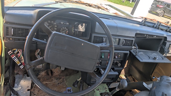 Volvo 242 4 of 6