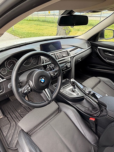 BMW 330e 6 of 9