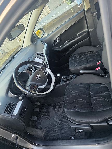 Kia Picanto 6 of 10