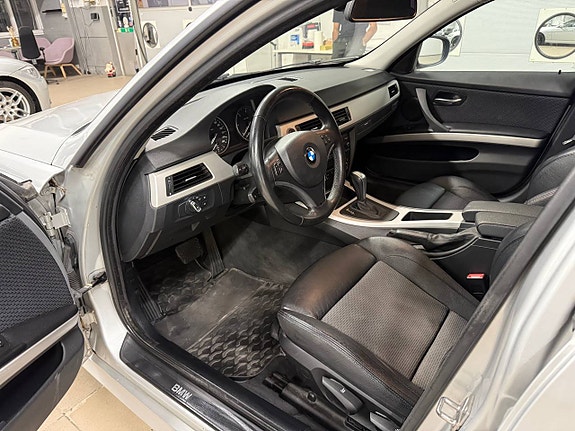BMW 320d 8 of 10