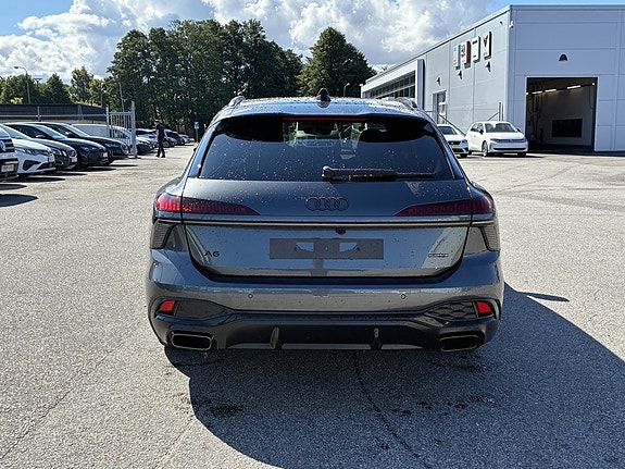 Audi A6 4 of 11