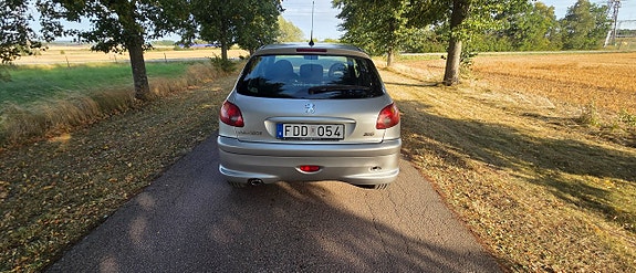 Peugeot 206 5 of 17
