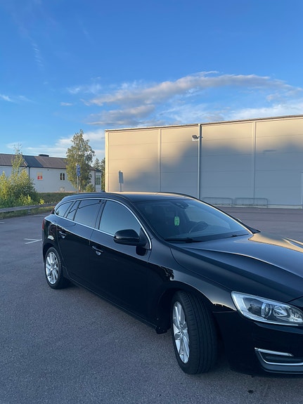 Volvo V60 3 of 11