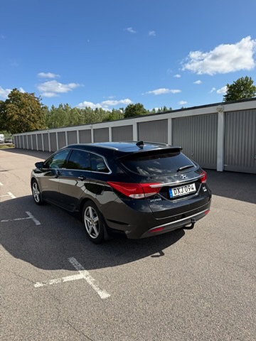 Hyundai i40 2 of 6