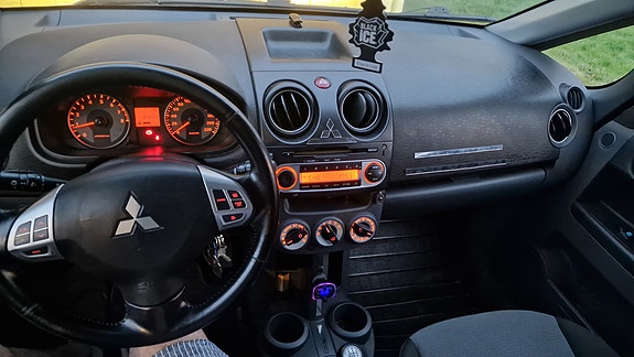 Mitsubishi Colt 5 of 13
