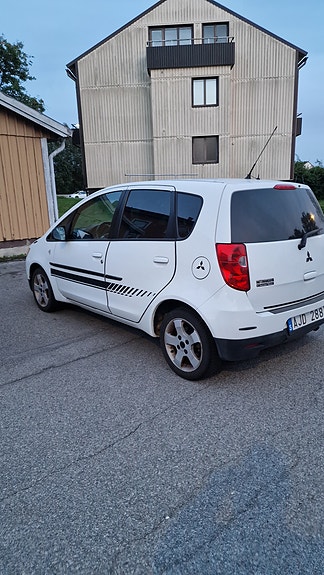 Mitsubishi Colt 13 of 13