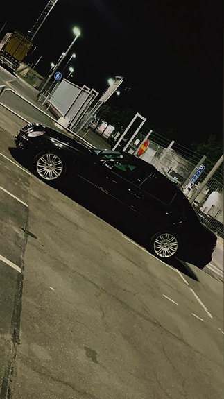 Mercedes-Benz E350 6 of 7