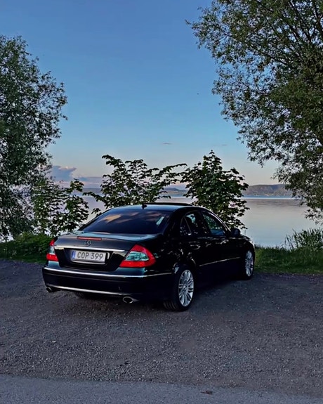 Mercedes-Benz E350 7 of 7