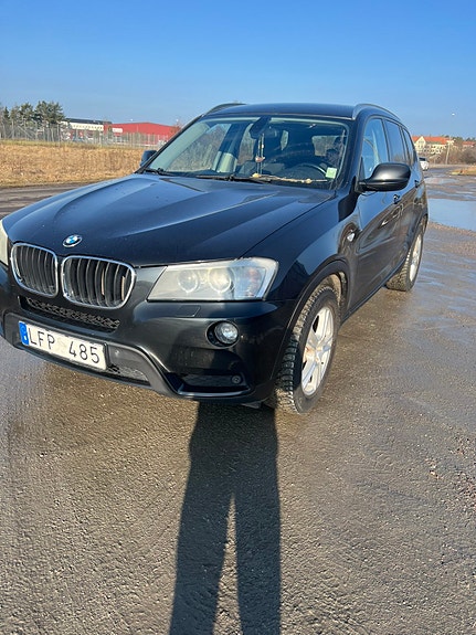 BMW X3 2 of 7