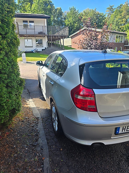 BMW 118d 6 of 9