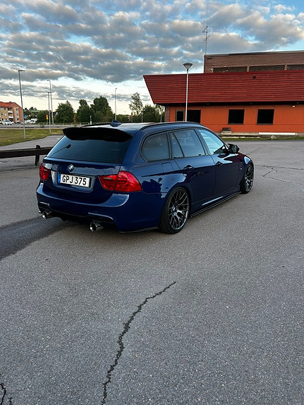 BMW 335d 4 of 8