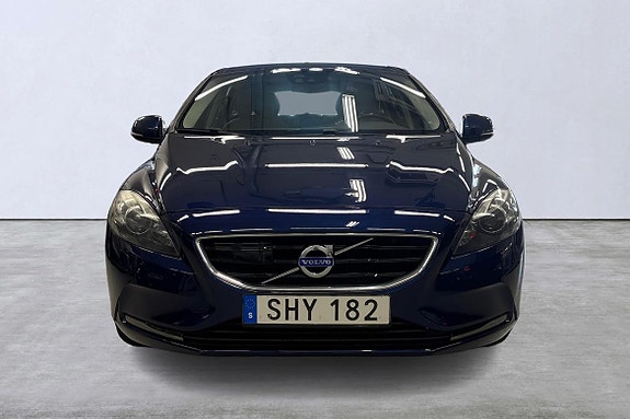 Volvo V40 7 of 18