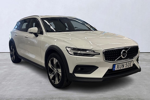 Volvo V60 Cross Country 6 of 22