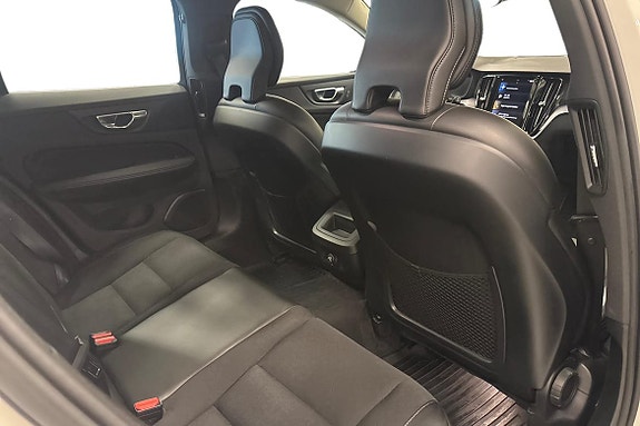 Volvo V60 Cross Country 11 of 22