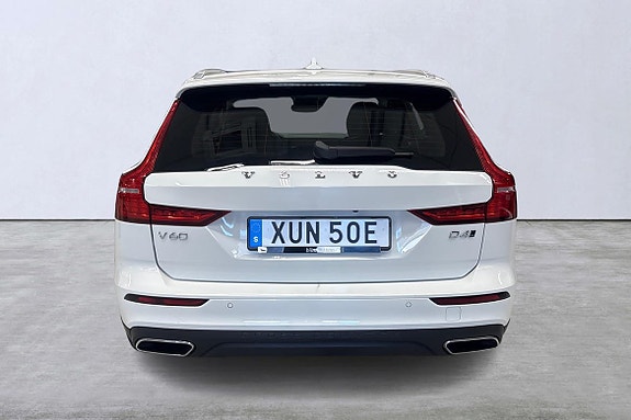 Volvo V60 Cross Country 5 of 22
