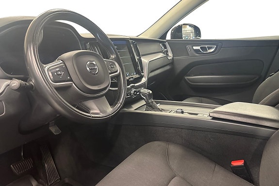 Volvo XC60 8 of 23