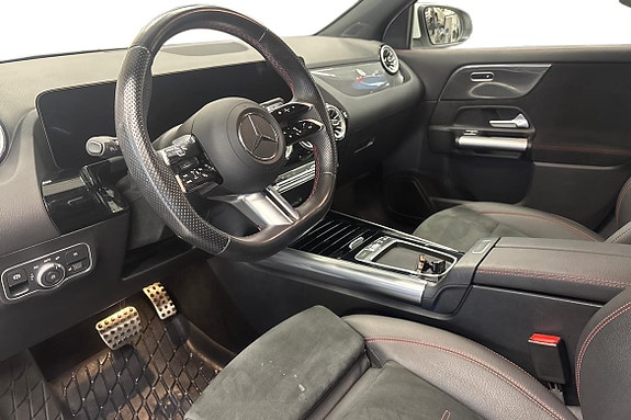 Mercedes-Benz GLA180 d 8 of 21