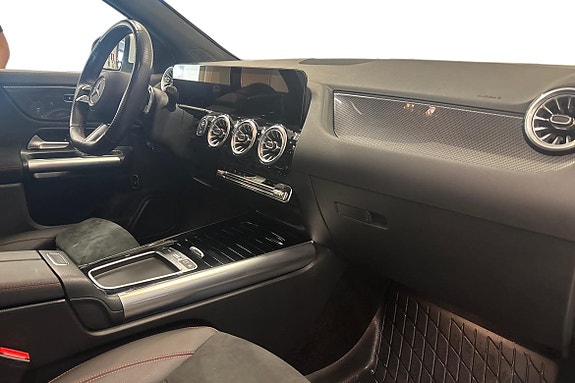 Mercedes-Benz GLA180 d 10 of 21