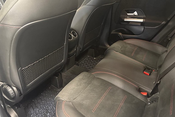 Mercedes-Benz GLA180 d 12 of 21