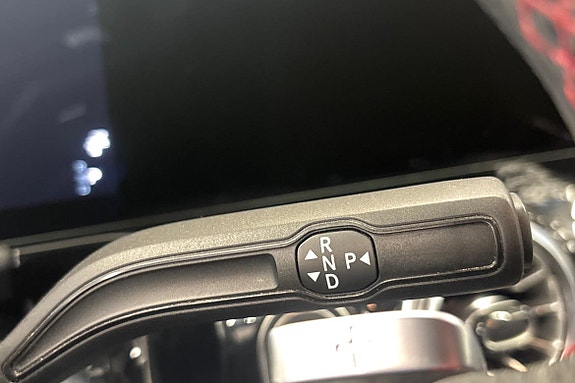 Mercedes-Benz GLA180 d 15 of 21