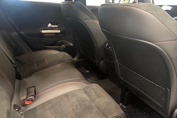 Mercedes-Benz GLA180 d 11 of 21