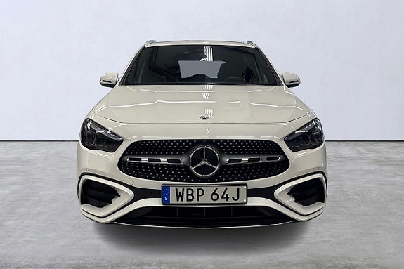 Mercedes-Benz GLA180 d 7 of 21