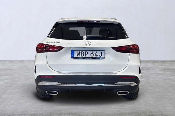 Mercedes-Benz GLA180 d 5 of 21