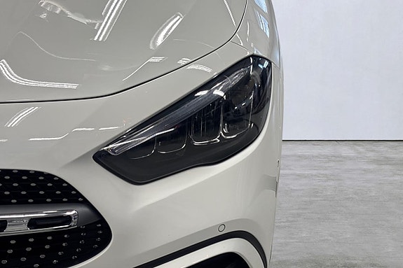 Mercedes-Benz GLA180 d 20 of 21