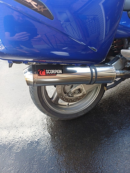 Honda CBR1100XX 3 of 4
