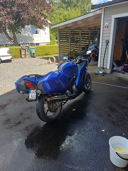 Honda CBR1100XX 2 of 4