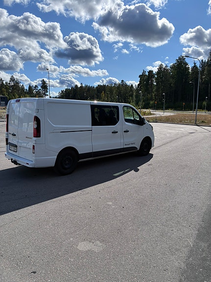 Renault Trafic 3 of 11