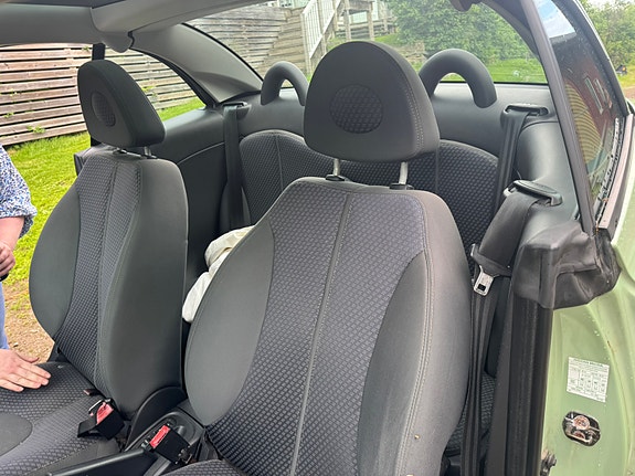 Nissan Micra C+C 3 of 4