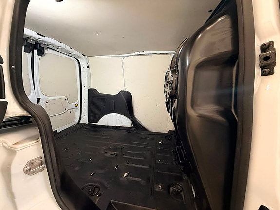 Ford Transit Connect 13 of 15