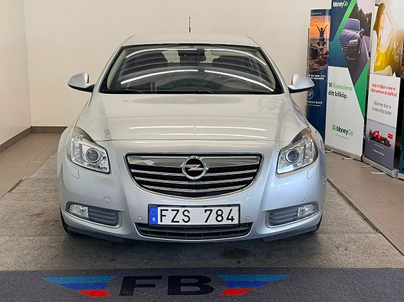 Opel Insignia 3 of 15
