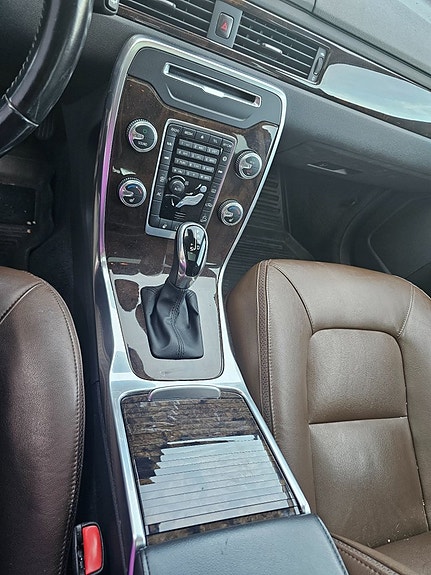 Volvo XC70 17 of 30