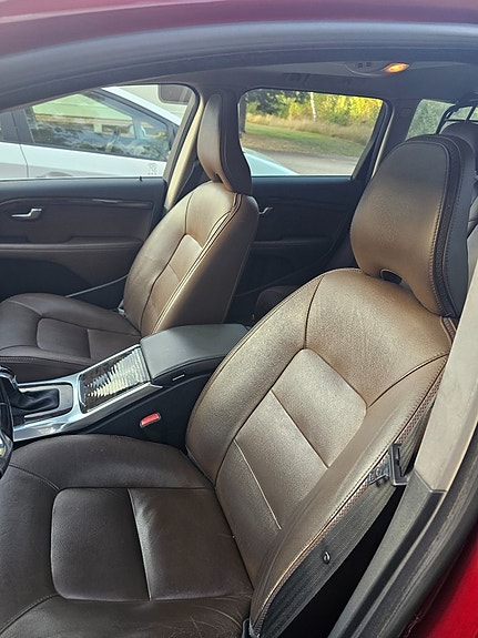 Volvo XC70 8 of 30