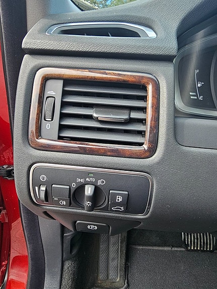 Volvo XC70 15 of 30