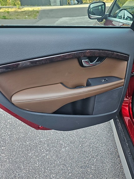Volvo XC70 10 of 30