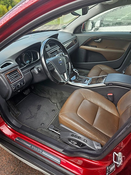Volvo XC70 21 of 30