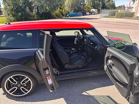 MINI Cooper 2 of 7