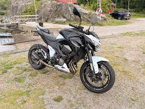 Kawasaki Z800 ABS 2 of 3