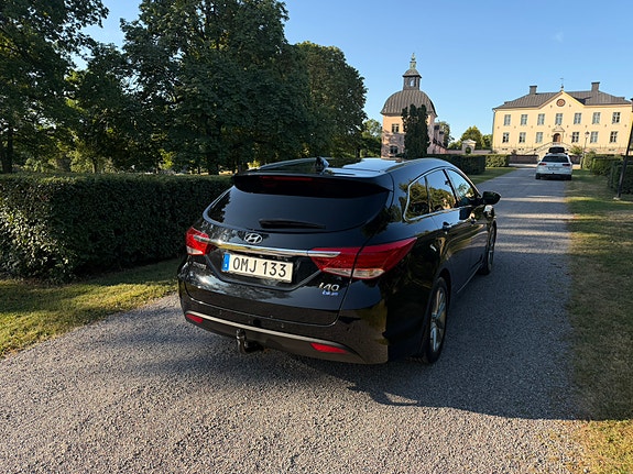 Hyundai i40 2 of 8
