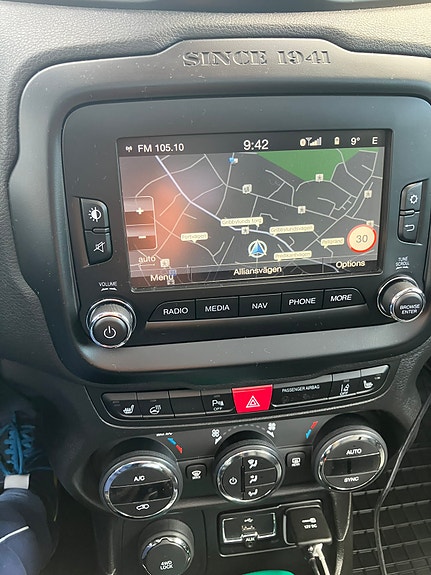 Jeep Renegade 7 of 14