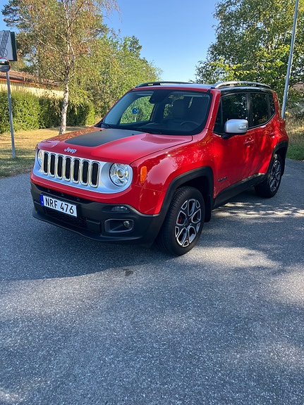 Jeep Renegade 14 of 14