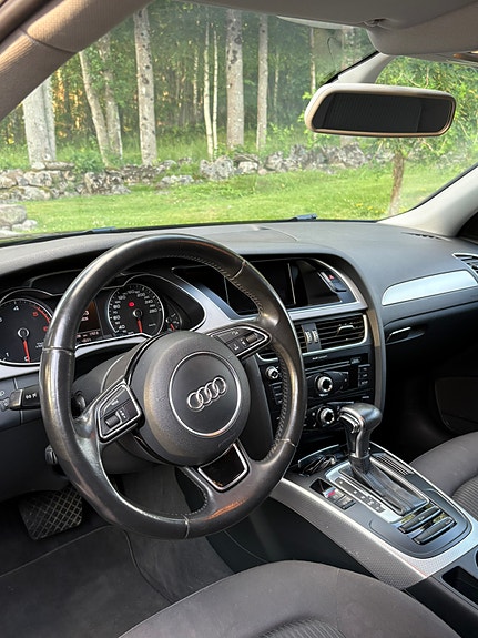 Audi A4 8 of 12