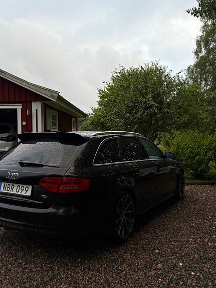 Audi A4 7 of 12
