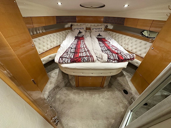 Fairline Phantom 50, 2002 10 of 12