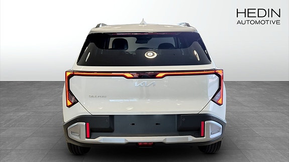 Kia Seltos 5 of 12