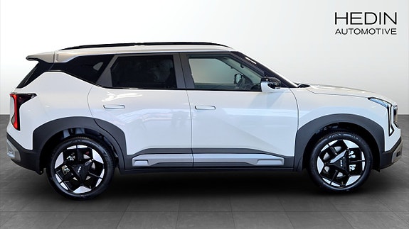 Kia Seltos 4 of 12